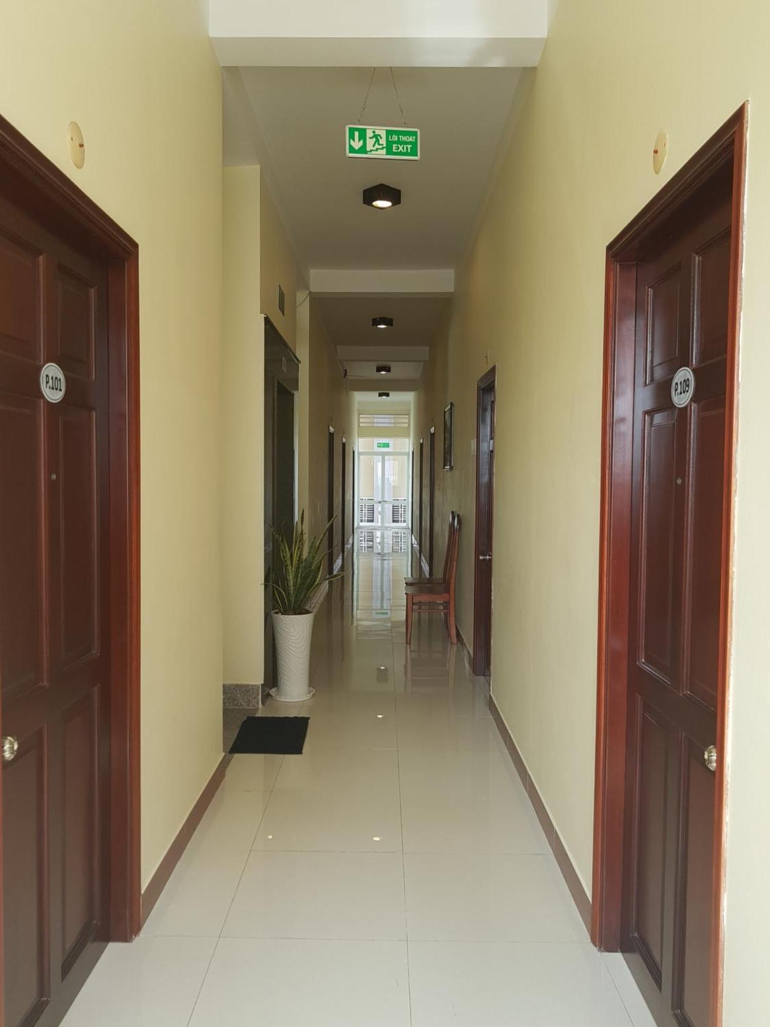 Hostel Dang Loi ホステルダンロイ Чау-Док Экстерьер фото