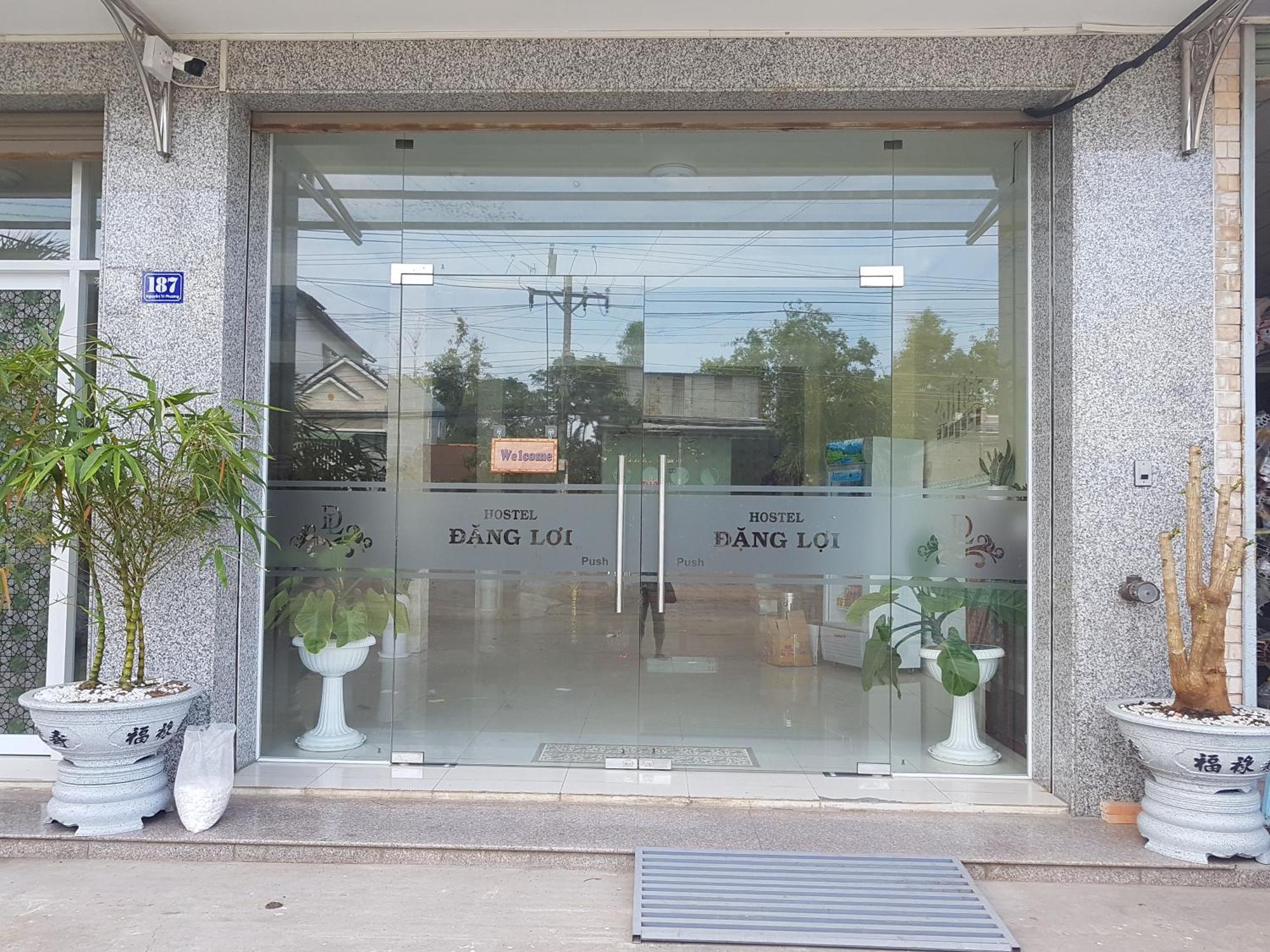 Hostel Dang Loi ホステルダンロイ Чау-Док Экстерьер фото