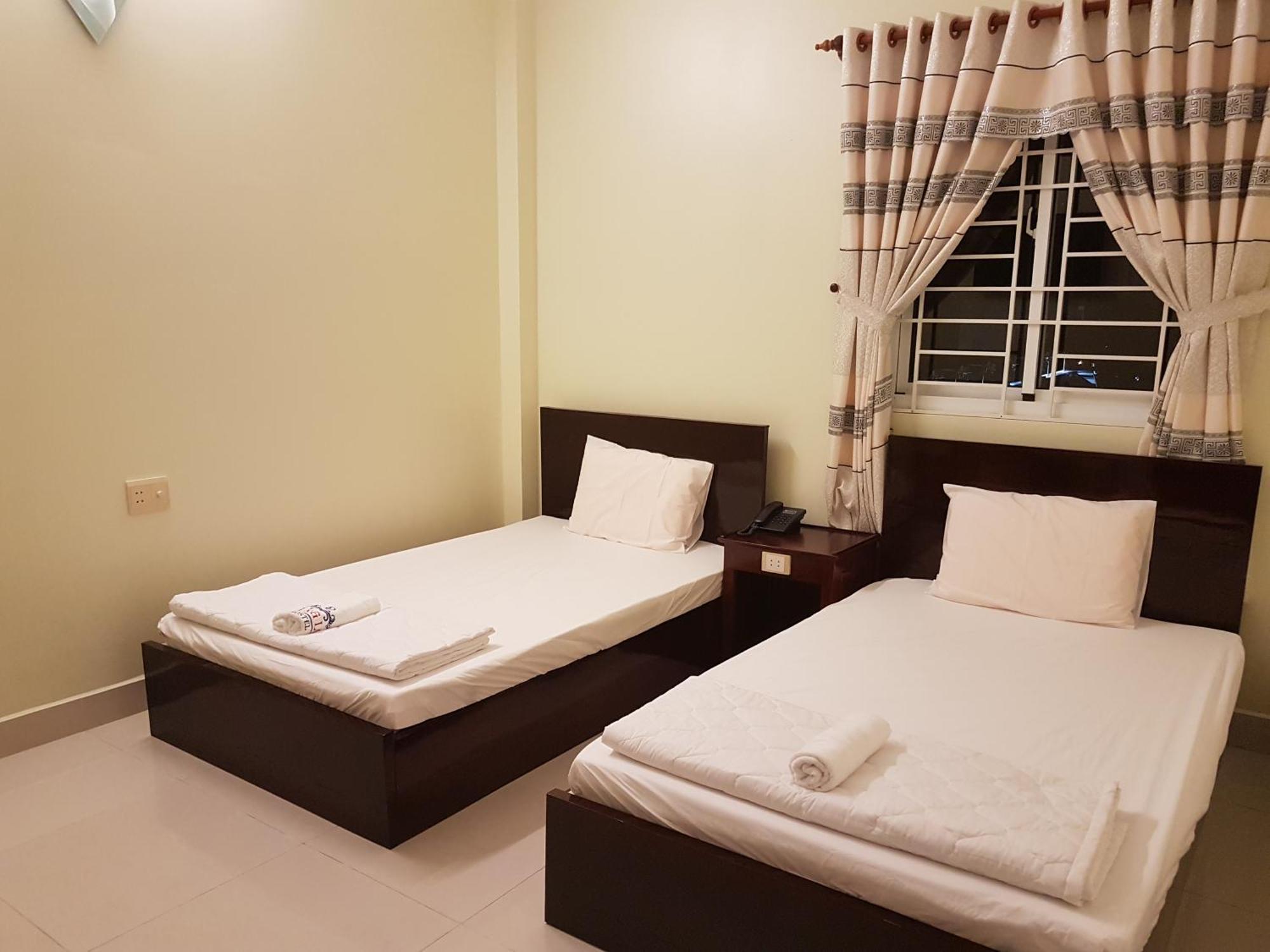Hostel Dang Loi ホステルダンロイ Чау-Док Экстерьер фото
