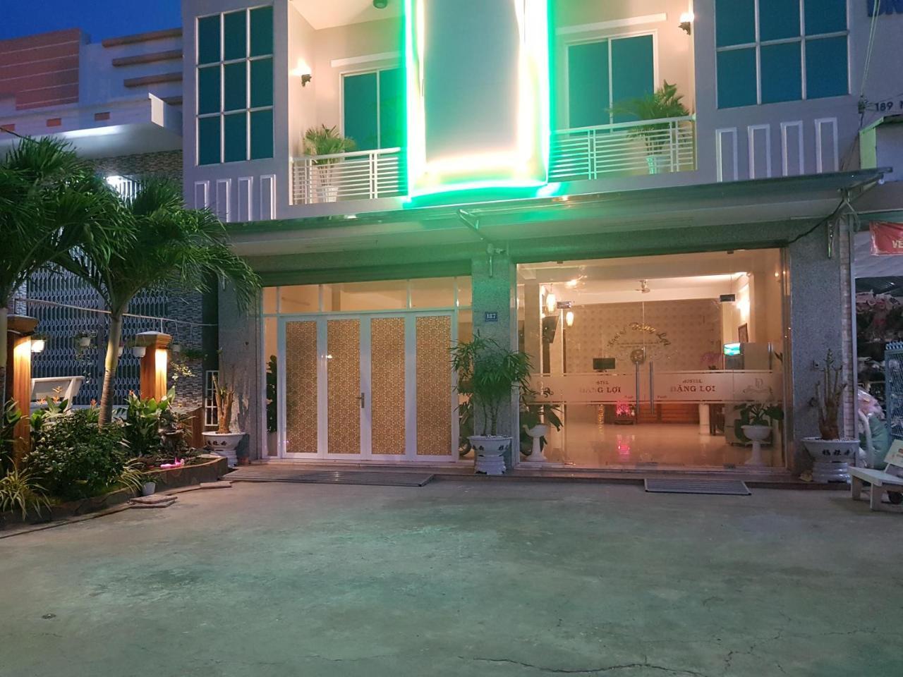 Hostel Dang Loi ホステルダンロイ Чау-Док Экстерьер фото