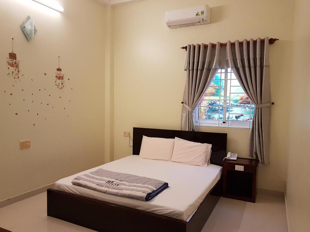 Hostel Dang Loi ホステルダンロイ Чау-Док Экстерьер фото